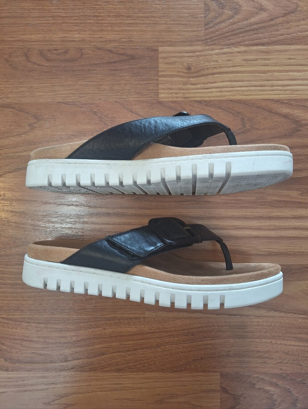 Vionic Wide Thong Sandals Uptown Marin Orthotic Platform Leather Chunky 8W Women